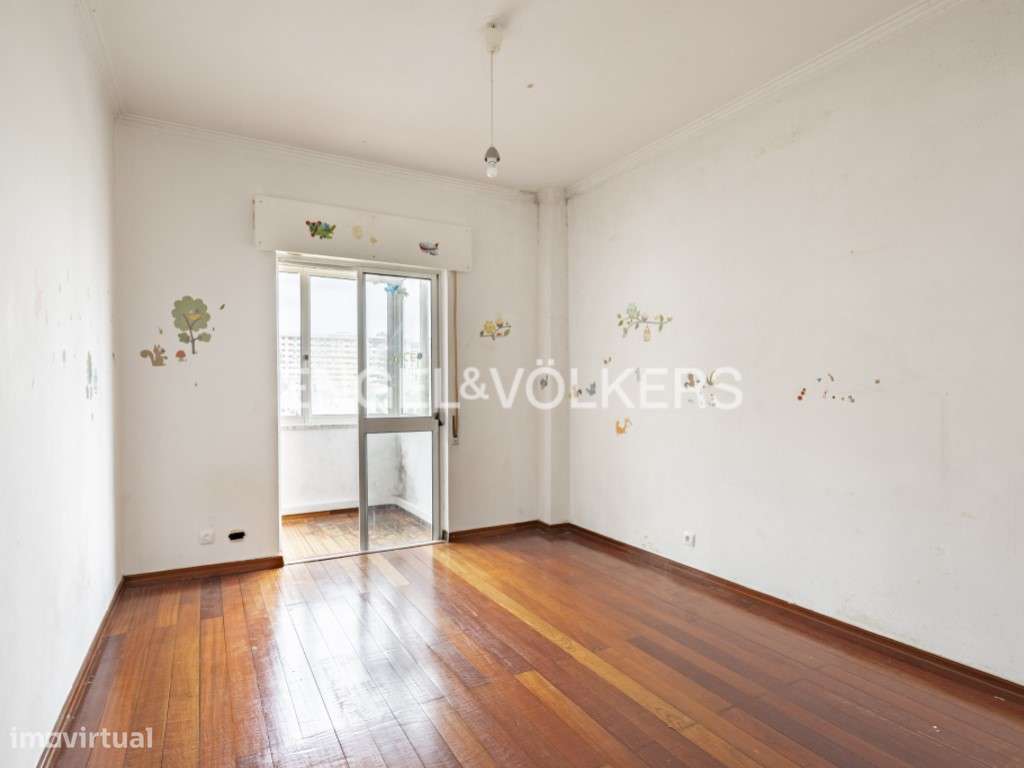 T4 com terraço com vista desafogada-15