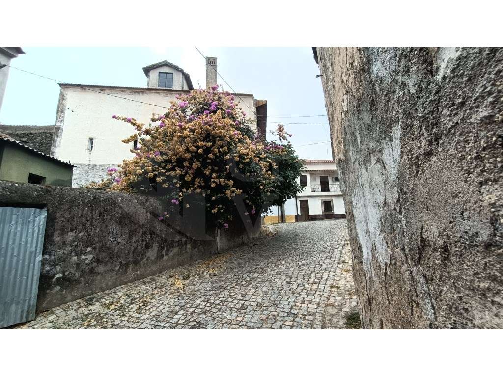 Moradia 3 pisos com pátio - Zebreira/Idanha-a-Nova - Grande imagem: 4/17