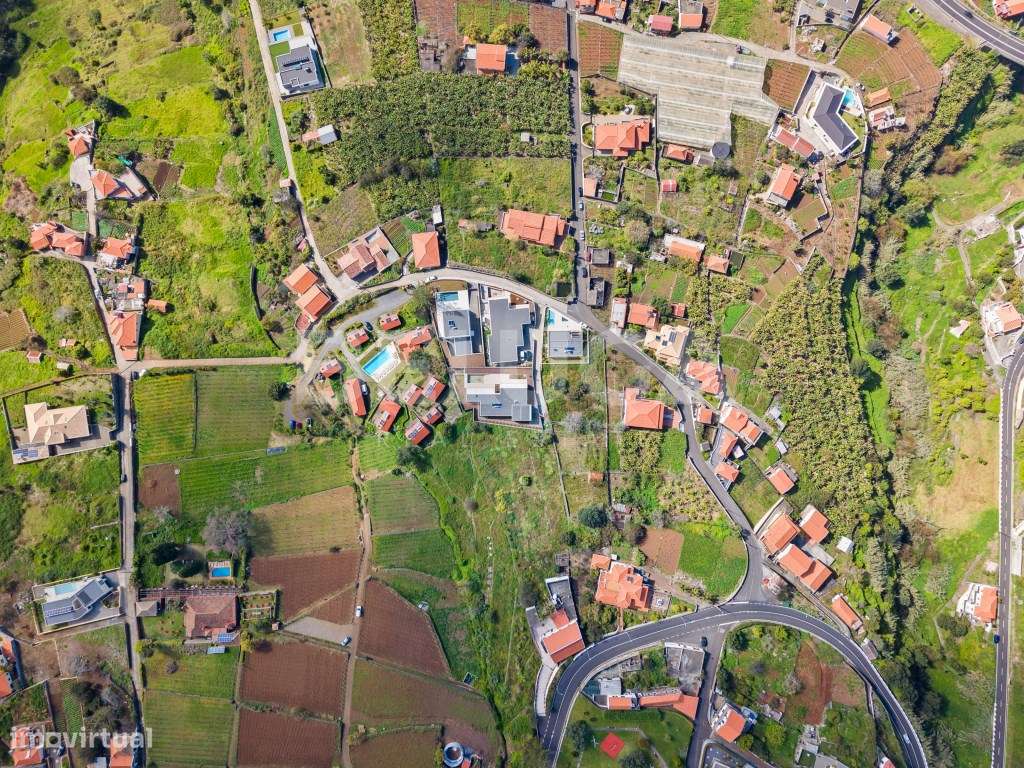 MORADIA T3+1 MINIMALISTA || ESTREITO DA CALHETA-45