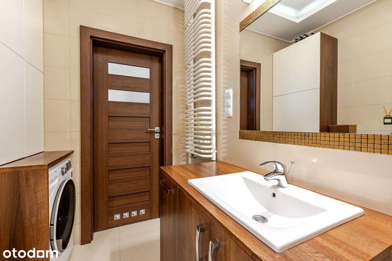 Dwupoziomowy, jasny apartament • ostatnie piętro •-12