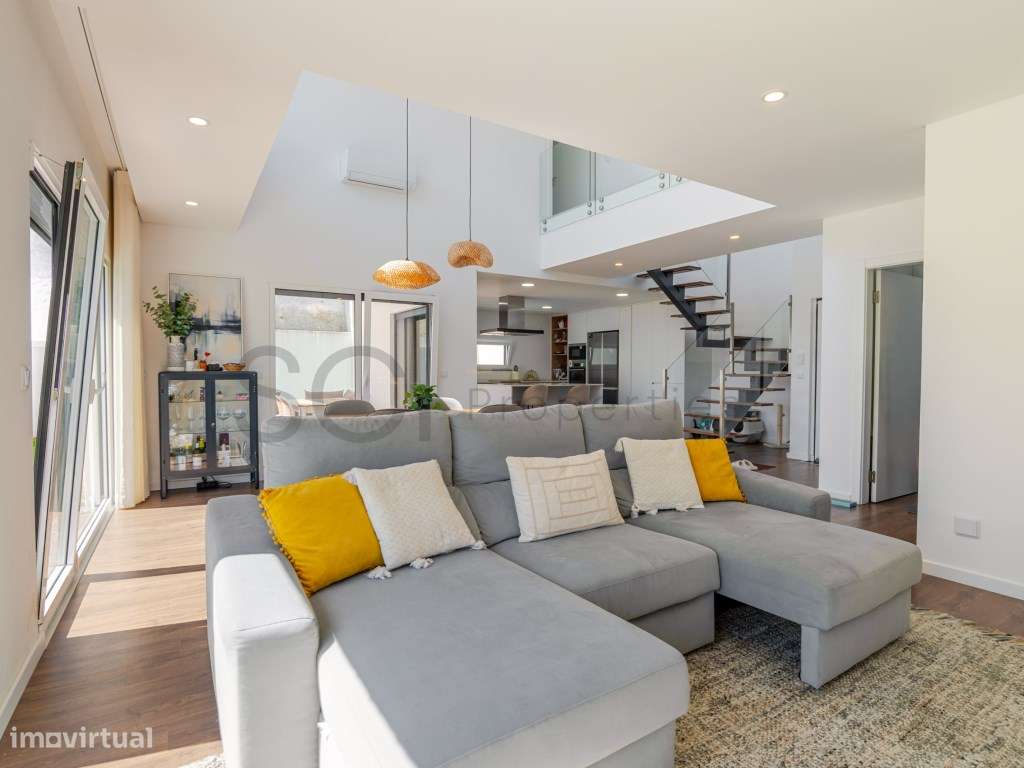 Moradia Isolada T3 Quinta de São Gabriel Duas Suites e Piscina - Grande imagem: 4/60