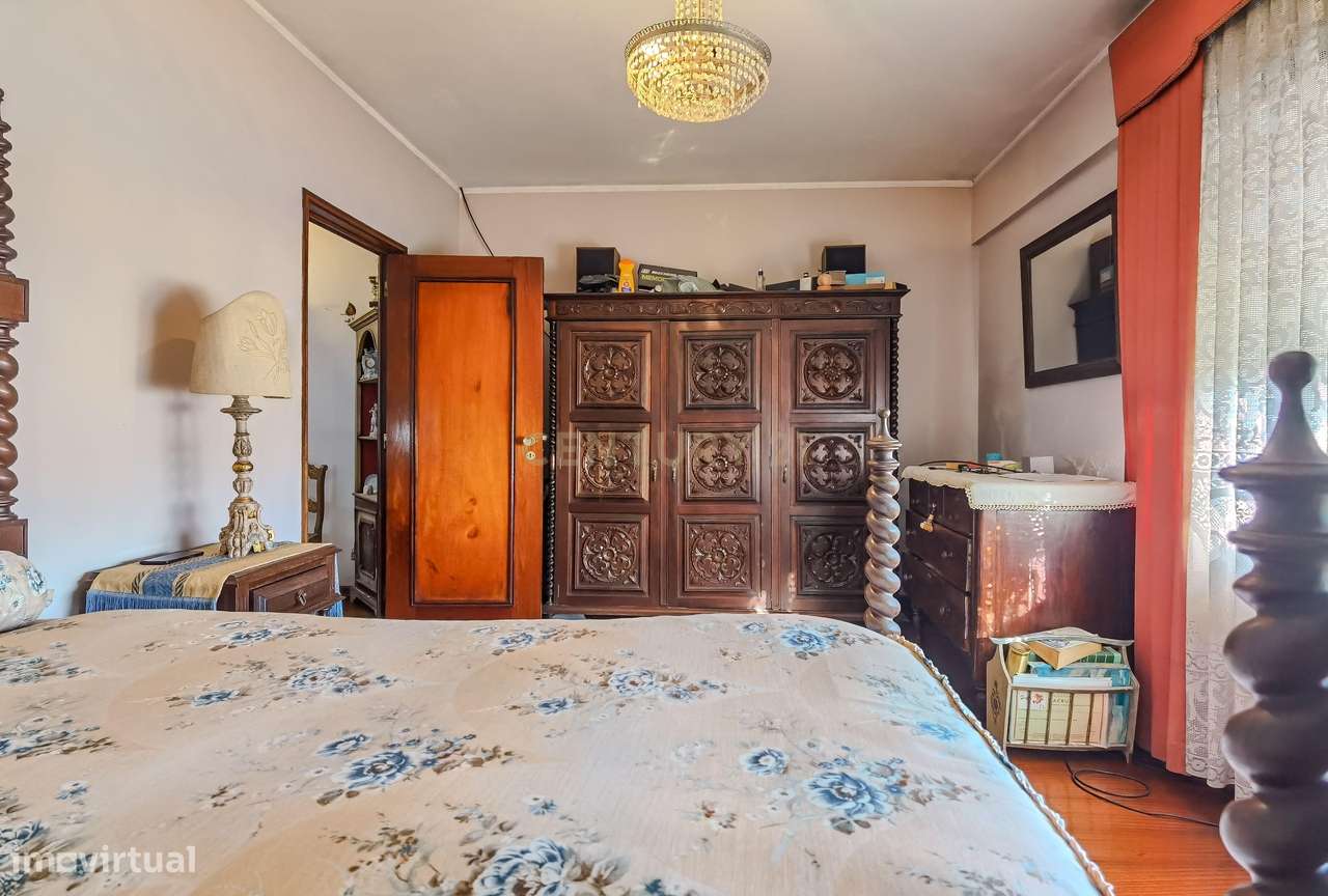 Moradia T4+1 em Pedra com Terreno de 1088m² em Pedrouços – Próxima ao-17