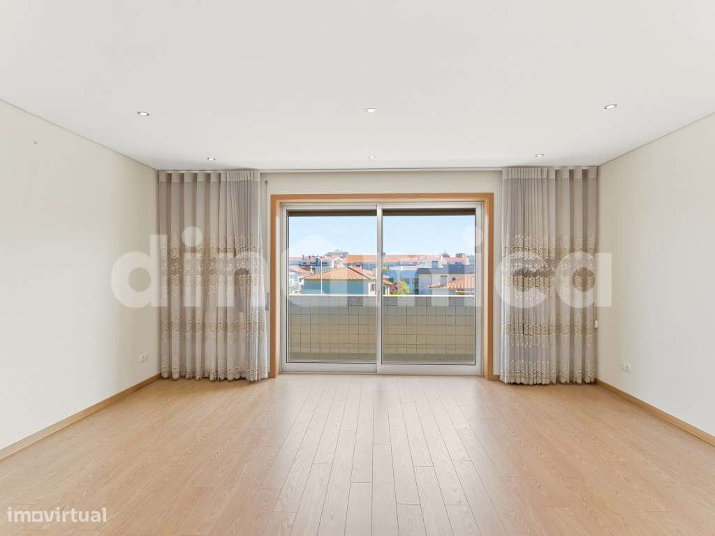 Oportunidade! T2 Póvoa de Varzim a 300m da praia !!-6