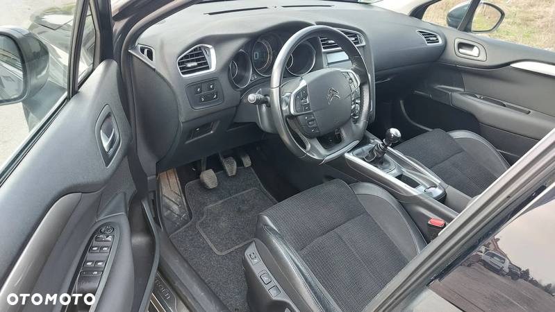 Citroën C4 2.0 HDi Exclusive - 2