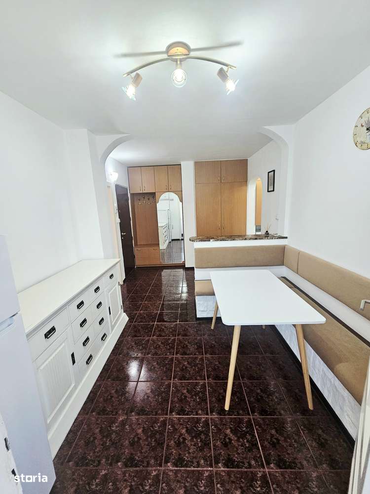 Dau în  chirie apartament 2 camere-lăngă Piața Decebal - Imagine principală: 4/11