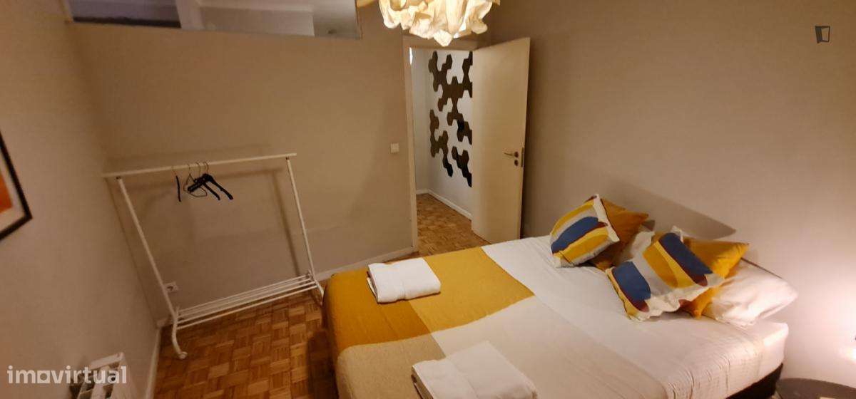Apartamento com 3 quartos - localizado em Cedofeita Porto - Grande imagem: 3/6