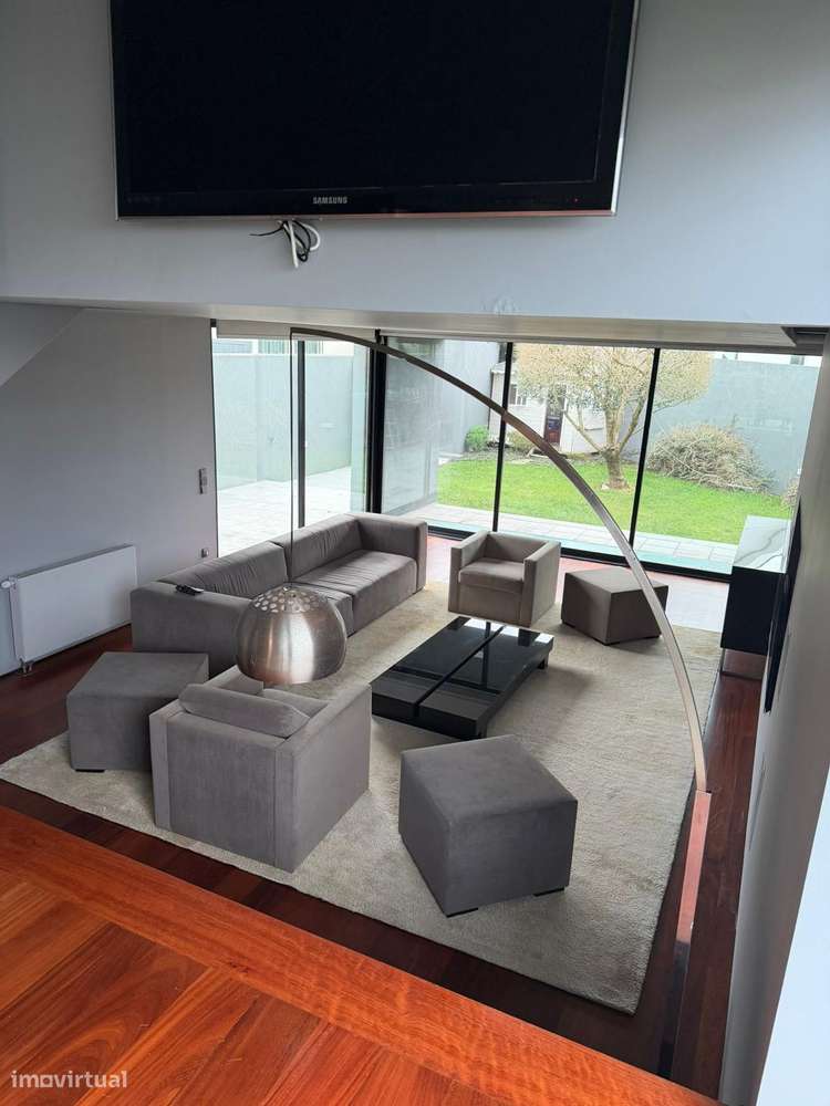 Moradia de Luxo com Piscina e Vista Mar – 100m da Praia de Miramar - Grande imagem: 5/34