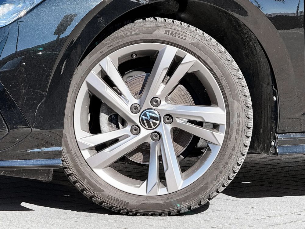 Volkswagen Golf 1.5 Etsi MHEV R Line DSG 150 KM — zdjęcie 5