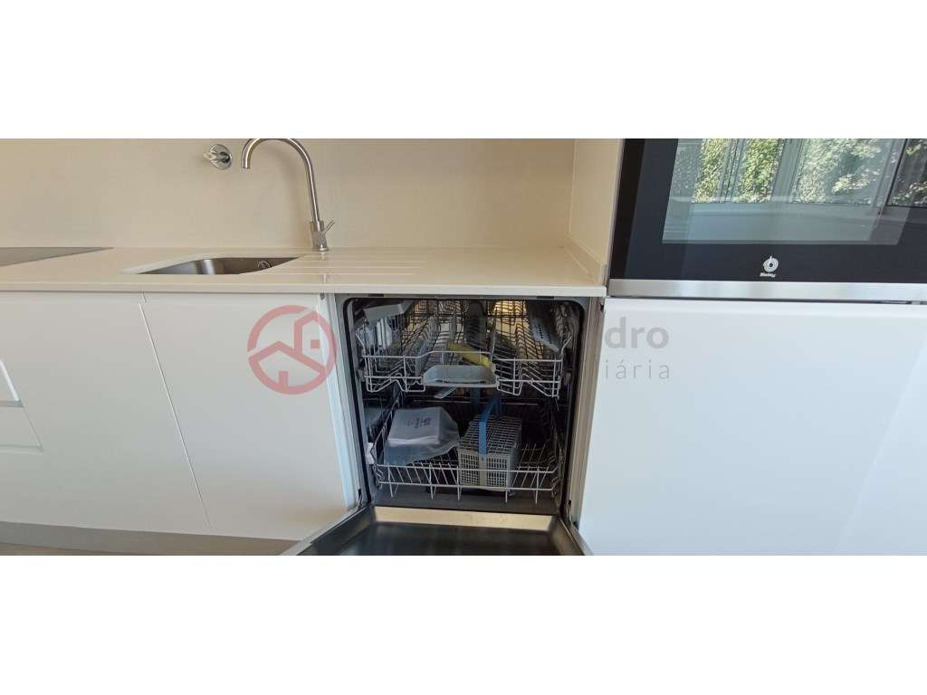 Apartamento T1 com Quintal, Barreiro - Grande imagem: 2/22