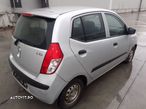 Dezmembrez HYUNDAI i10 1.1 benzina - 5