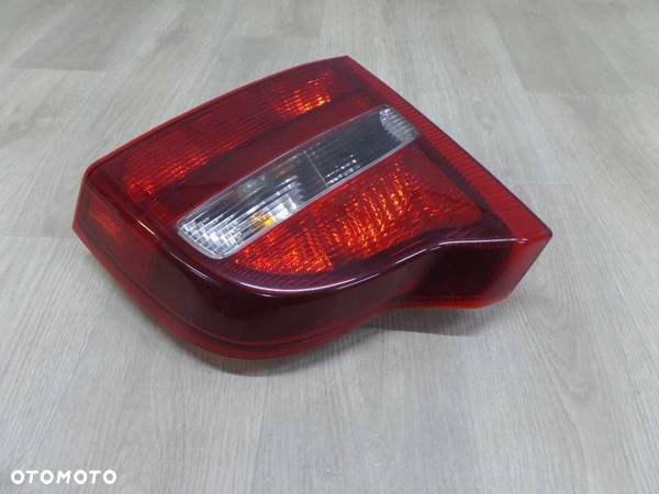 VOLVO S80 I LAMPA TYLNA TYL PRAWY 9154479 98-04 - 4