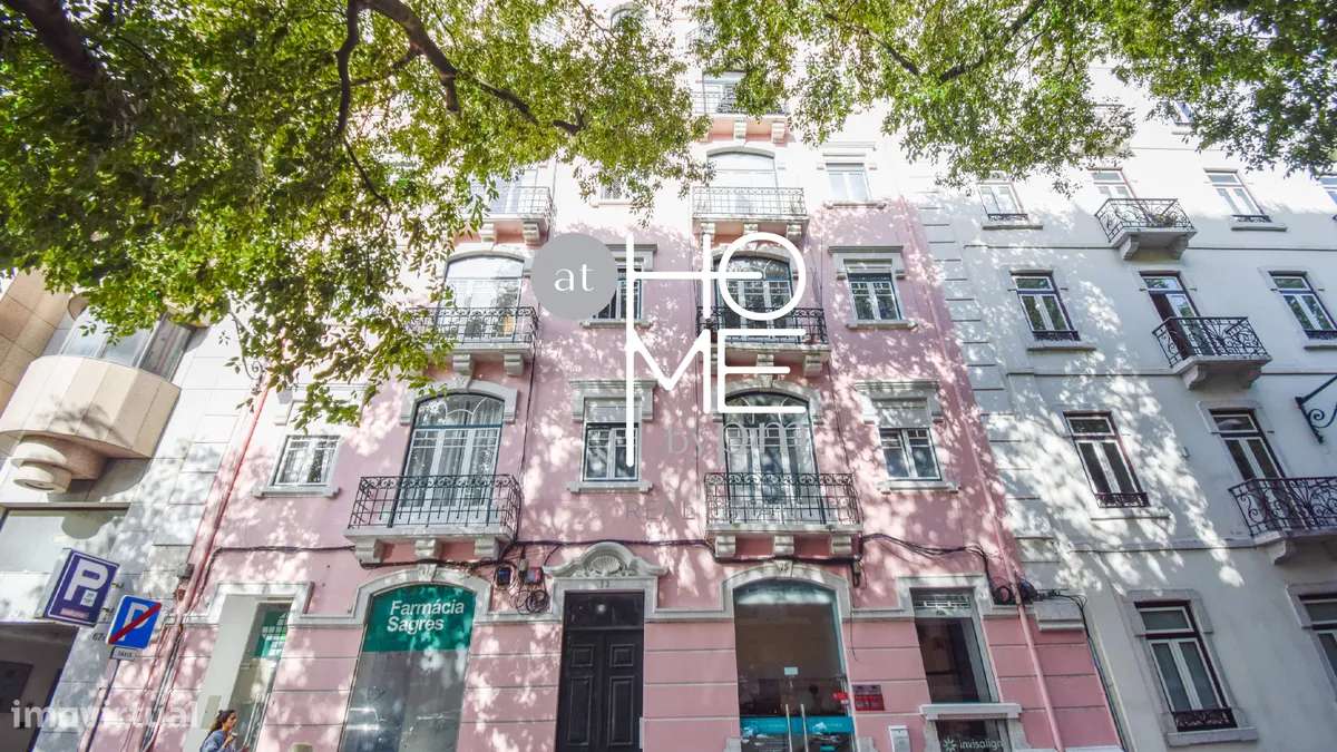 Av. Luís Bívar | T3 + 1 de charme em Lisboa-30