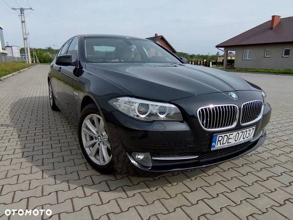 BMW Seria 5 520d Efficient Dynamics - 8