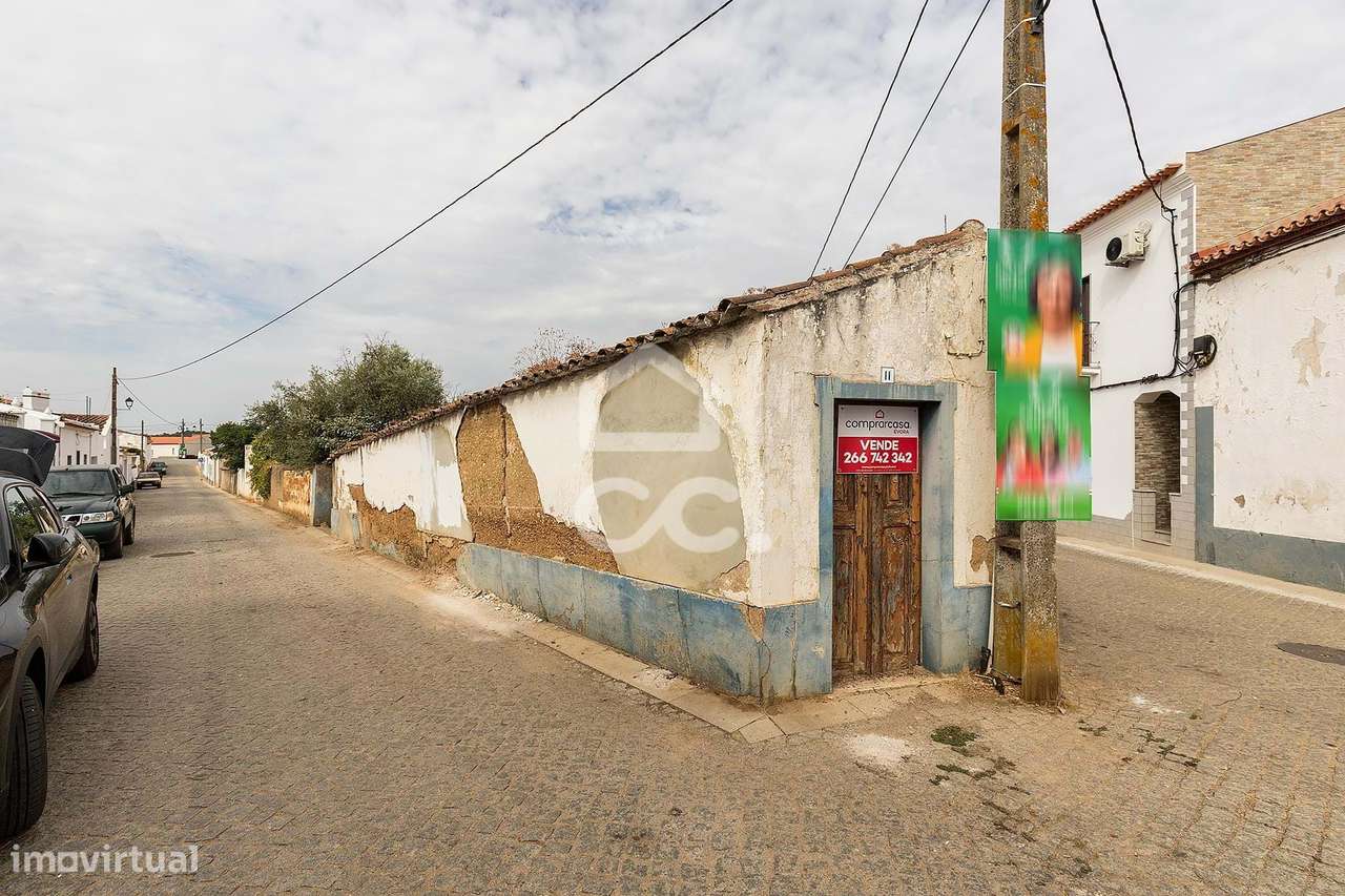 Moradia T3 em Ruína c/ Quintal | Santana, Évora - Grande imagem: 4/32