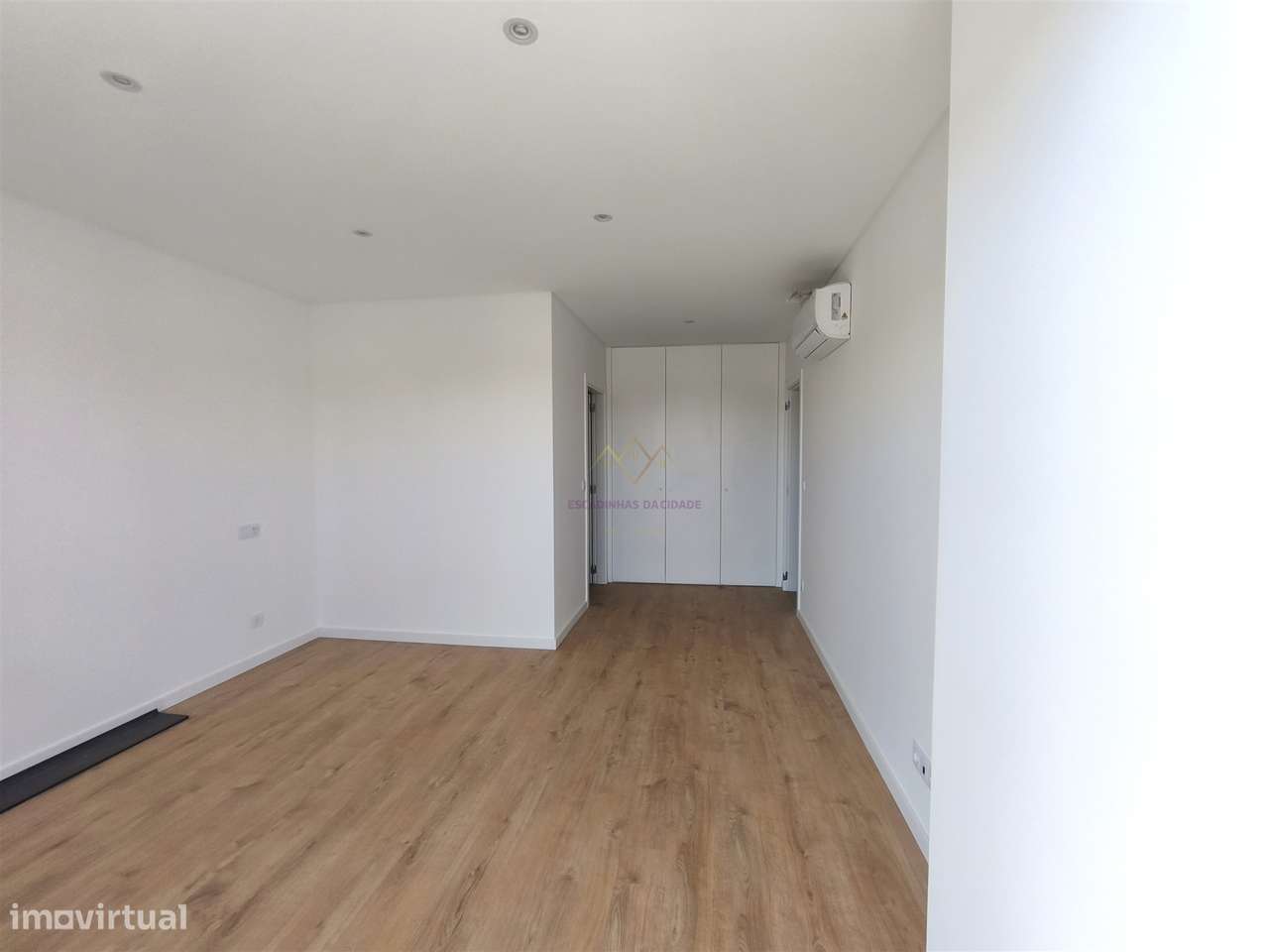 Penthouse T5 com varandas, 2 Garagens Box e Arrecadação, em Empreendim-21