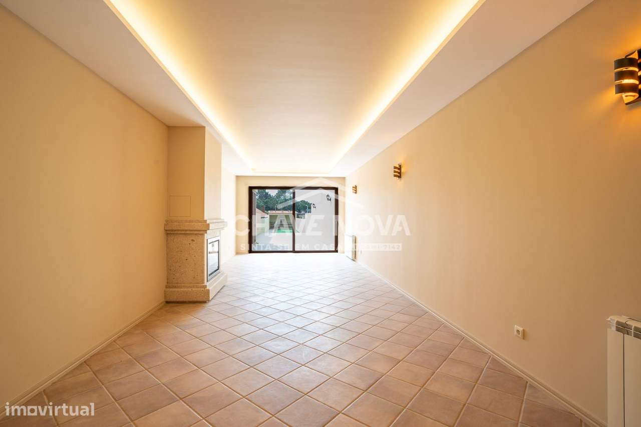 Moradia V2 Renovada em Coimbrões - Grande imagem: 3/19