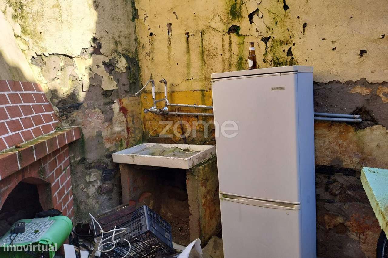 Reerguer com Estilo: Moradia T2 com Vista sobre Paços, Sabrosa-7