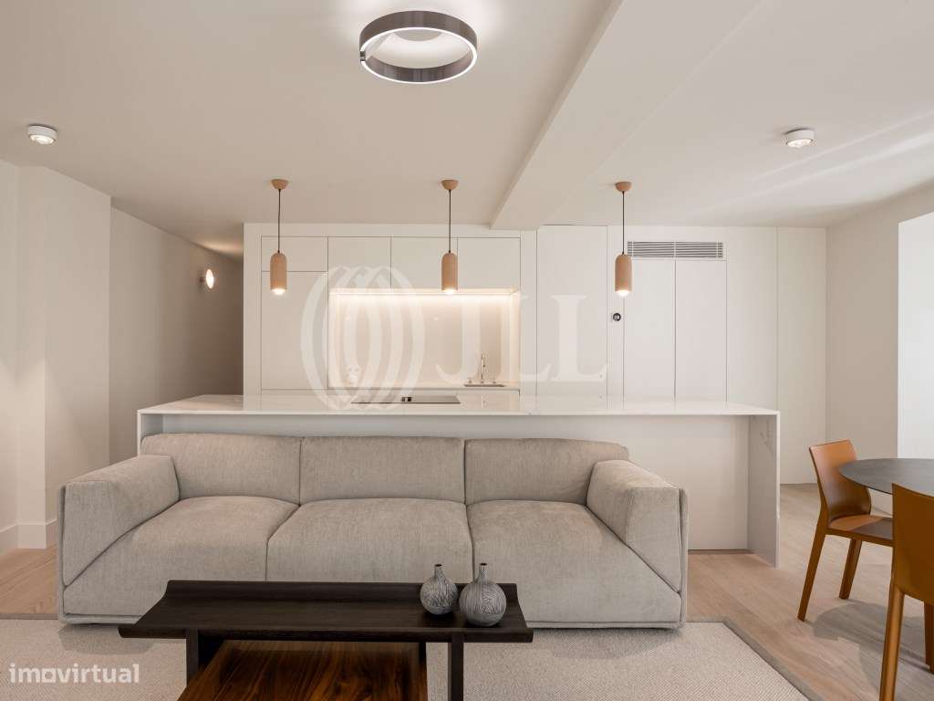 Apartamento T2 com garagem, na Avenida da Liberdade - Grande imagem: 4/19