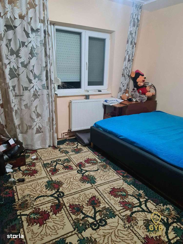 Apartament spatios cu 4 camere, zona Penny,  Marghita-5