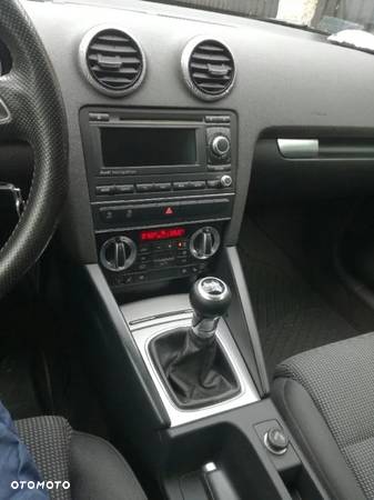Audi A3 1.6 TDI DPF Ambiente - 5