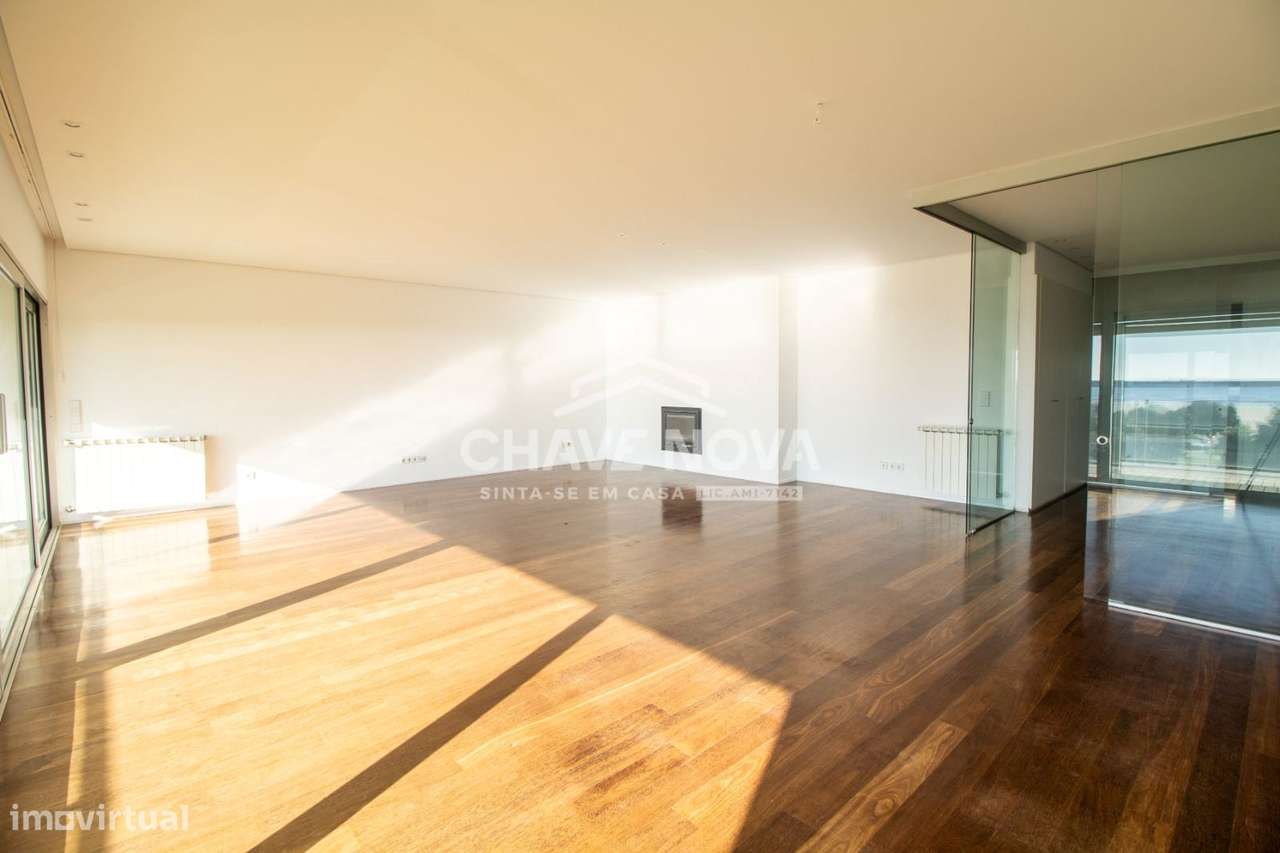 Apartamento T4 de Luxo com Vista Mar – Matosinhos-5