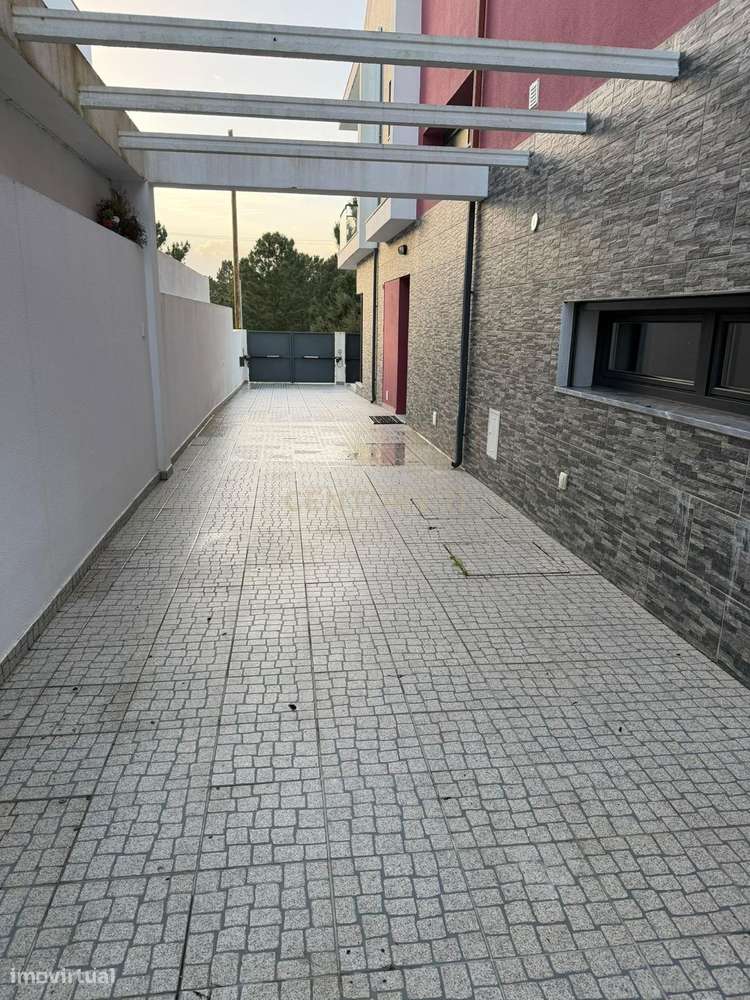 Moradia T3 + 1 contemporânea, numa Rua Sem Saída  – Fernão Ferro-20
