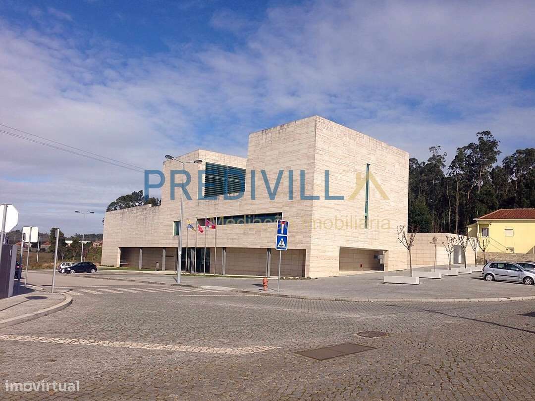 Moradia Isolada T3+1 Venda em Castêlo da Maia,Maia-9