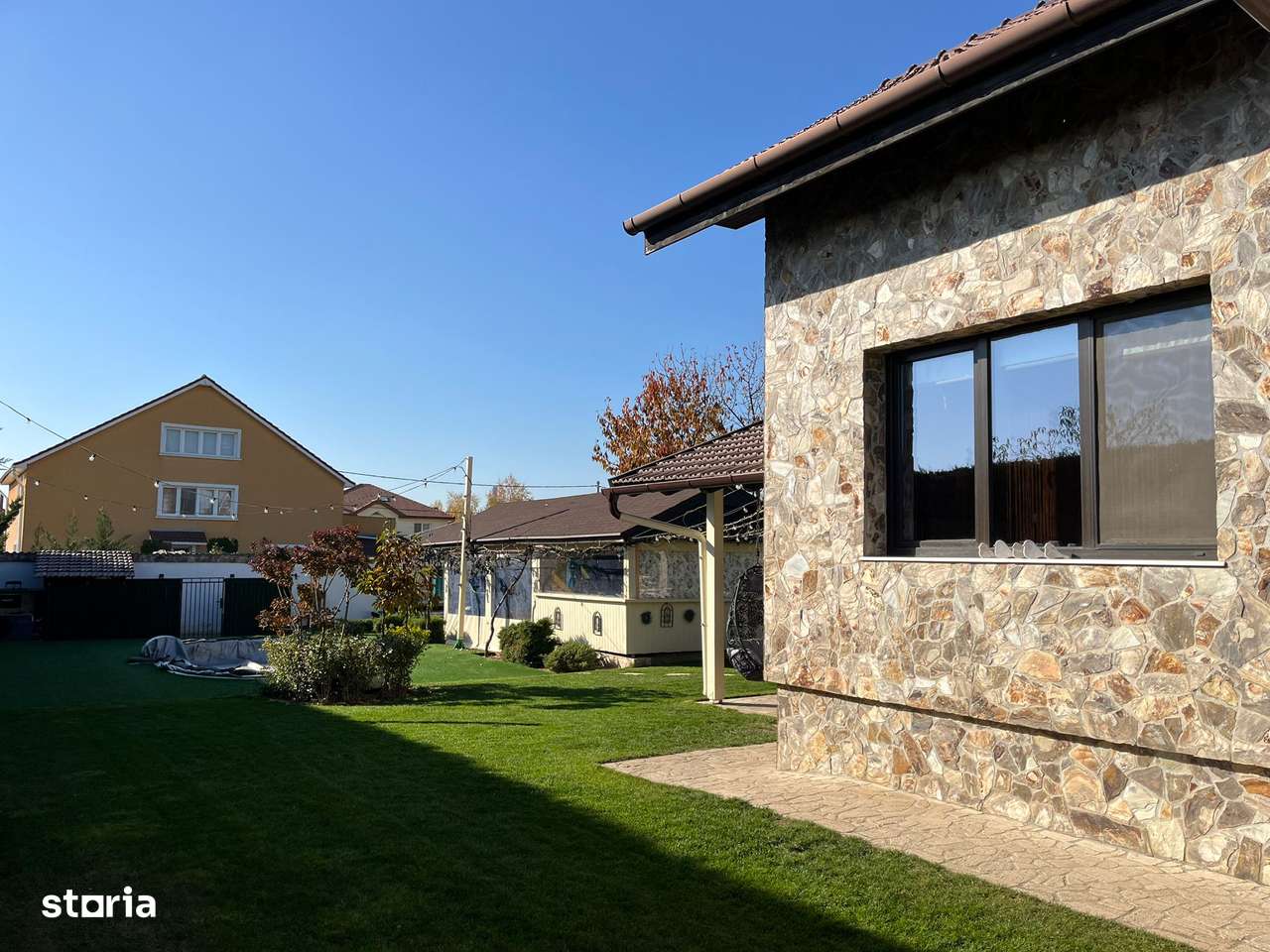 Casă fam.Oncea, 795mp teren, 2 terase,beci, piscina,panouri solare-4