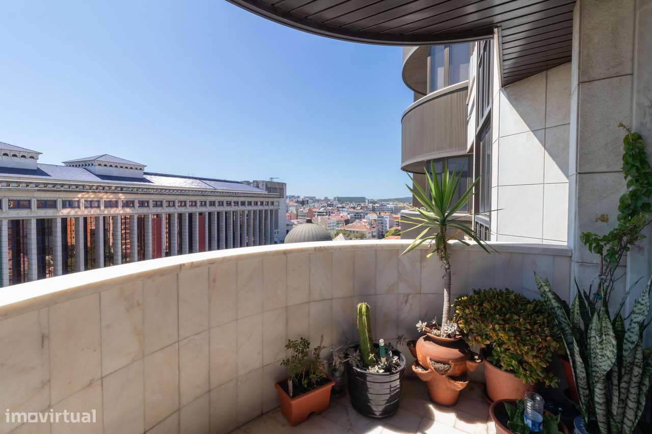 T3 Av. João XXI | 200m2 | 2 Elevadores | 2 Parqueamentos | Arrecadação-8