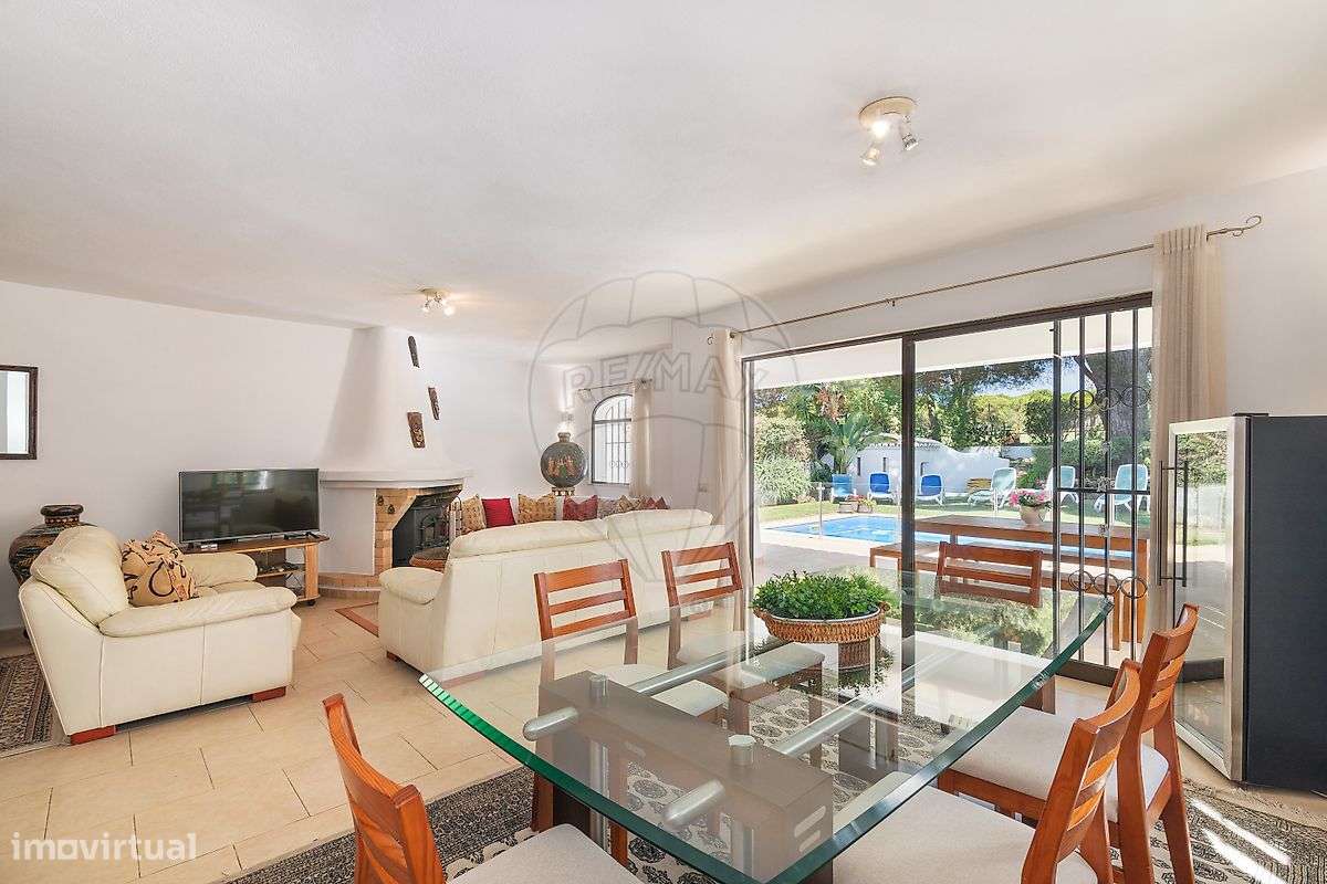 Moradia T4 para venda-9