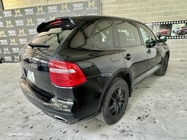 Porsche Cayenne Platinum Edition Tip. - 40