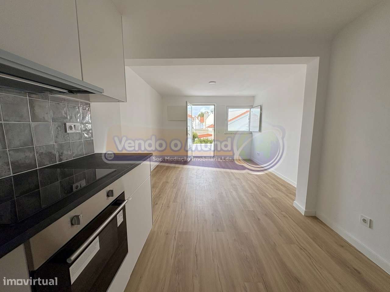 Apartamento T2 em S. João da Talha (LXLR039) - Grande imagem: 1/18