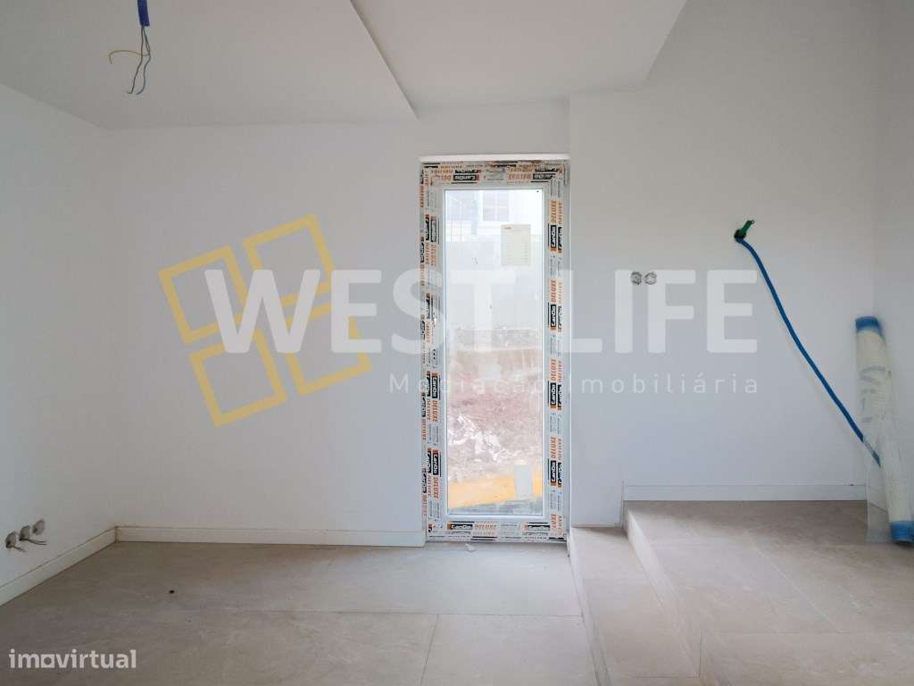 Moradia Independente T4 TOTALMENTE RENOVADA - Terraço e Logradouro ...-16