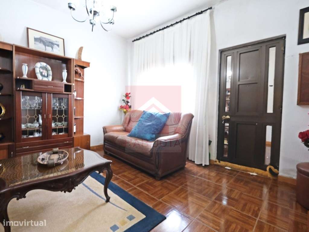 Moradia V3+1 em Fânzeres-23