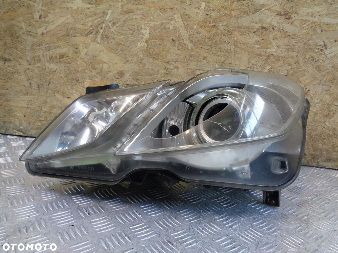 LAMPA LEWY PRZÓD MERCEDES E-KLASA W207 BI-XENON A2078204361 - 4