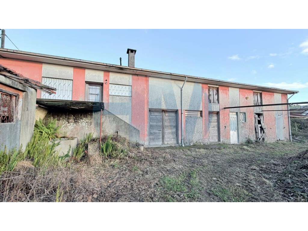Moradia Térrea T3 para Renovação com Terreno urbano de 3.000 m² - F...-5
