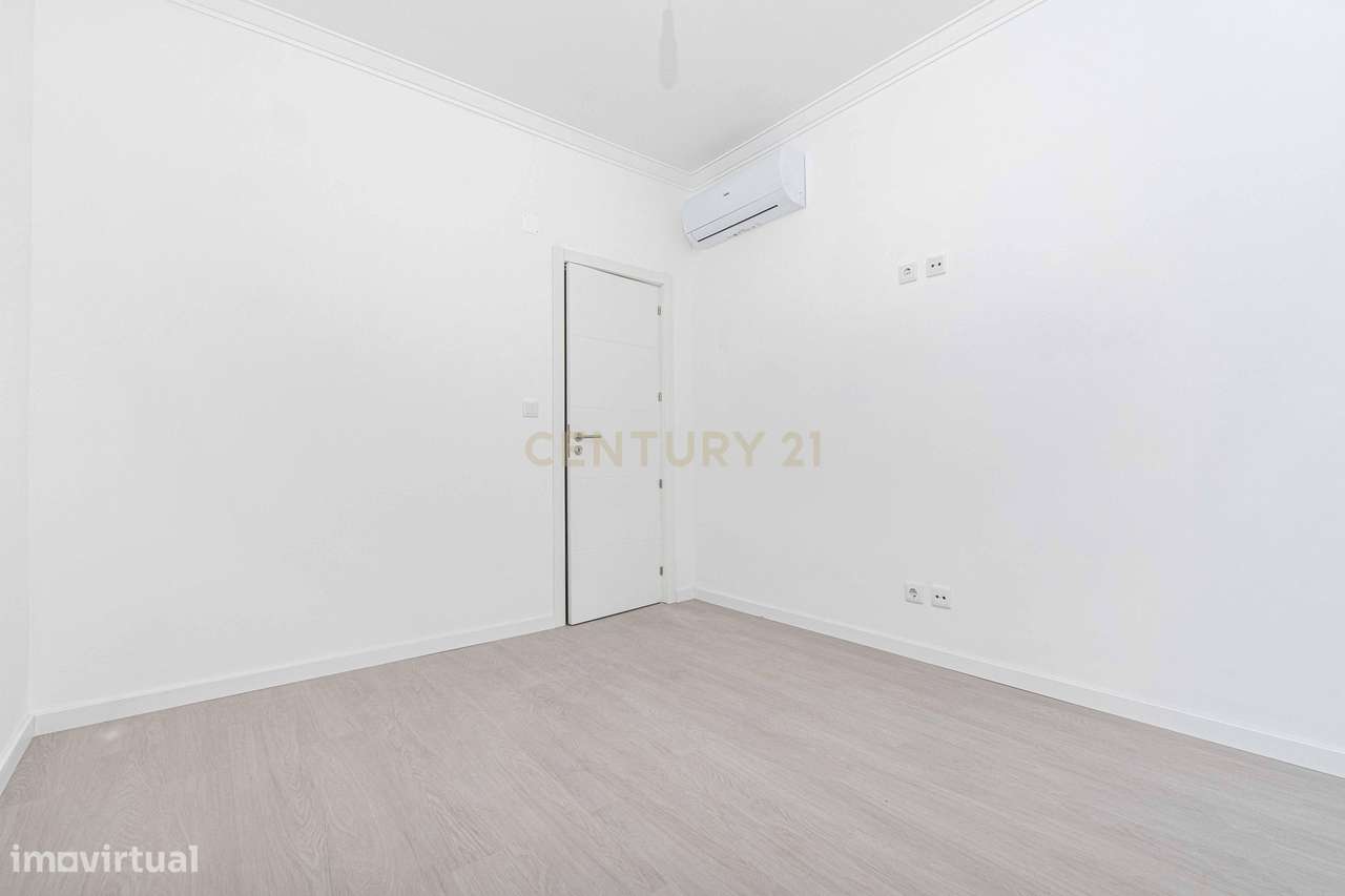 Apartamento T2 Totalmente Remodelado | Odivelas-13