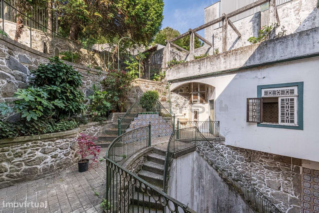 Prédio histórico no coração do centro de Braga! - Grande imagem: 4/31
