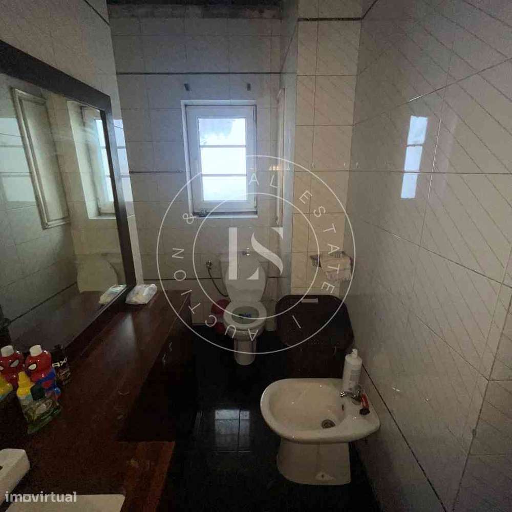 2 Apartamentos + Garagem com Logradouro | Vale de Cambra-31