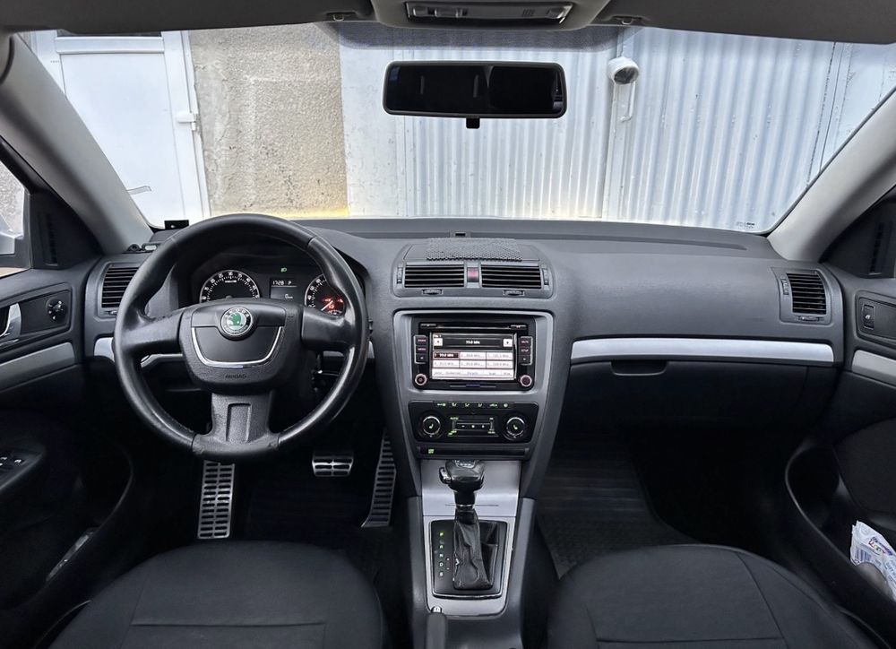 Skoda Octavia II [2004 - 2013] 2.0 TDI Ambiente DSG 2011