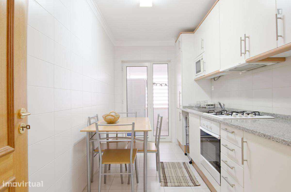 Quarto - localizado em Lumiar Lisbon - Grande imagem: 3/20