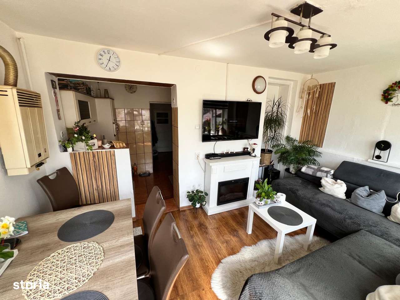 Casă Centrală 125mp + 124mp amenajabil str Mihai V colț cu str Verii-11