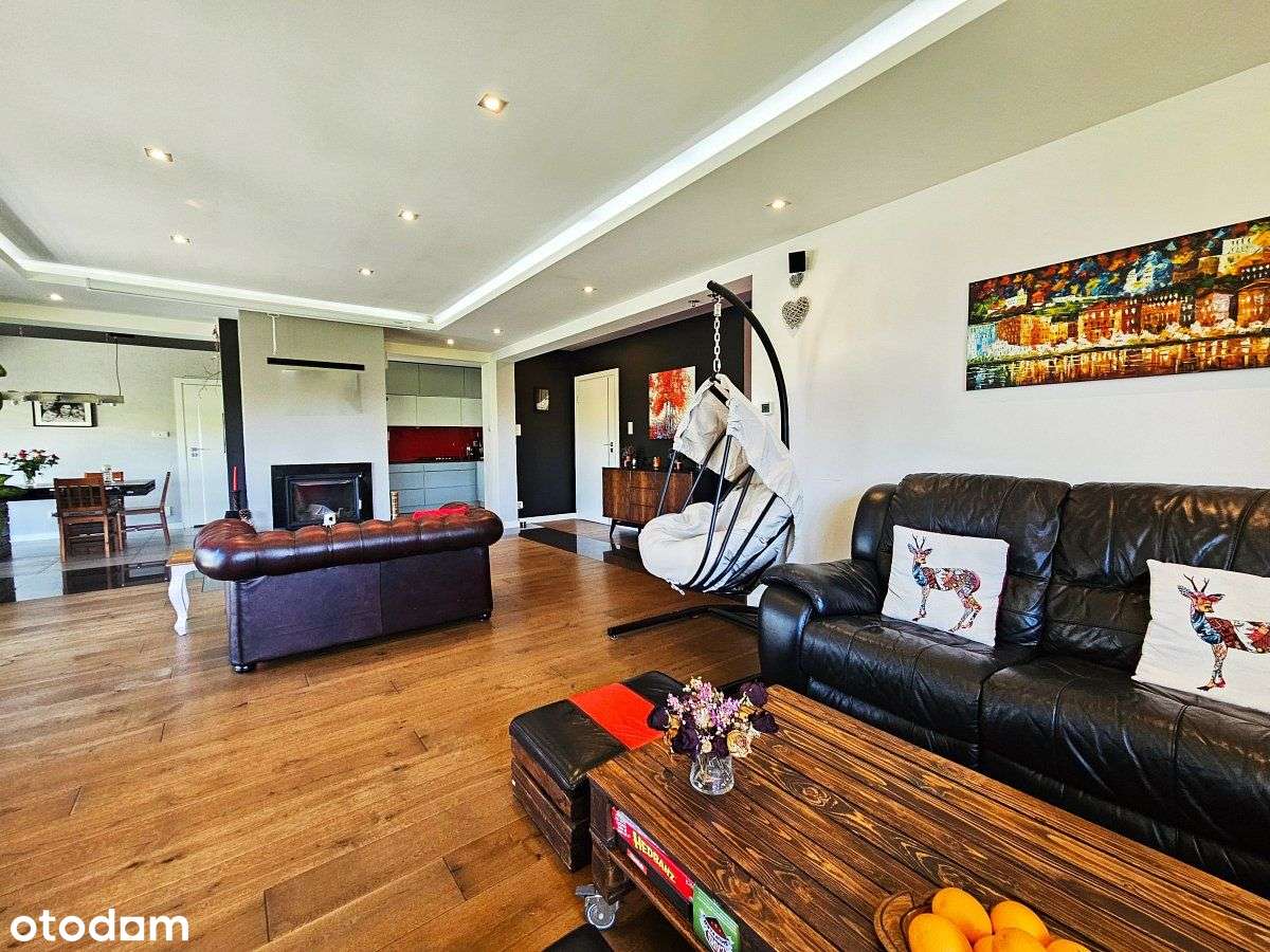 Piękny dom wolnostojący, na dużej działce-2