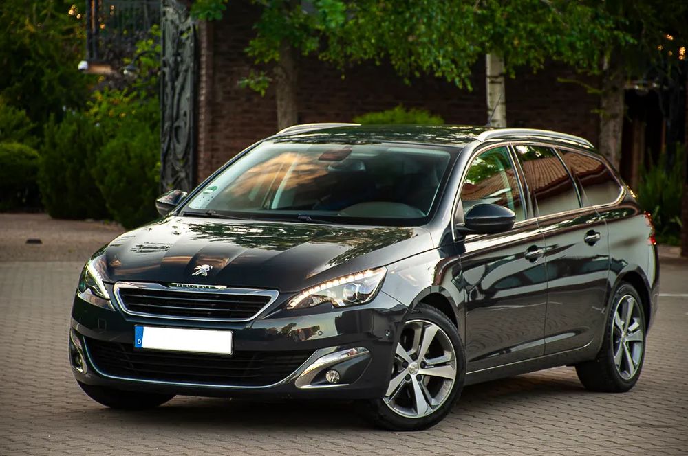 Peugeot 308 T9 (2014-2021) BlueHDi FAP 150 EAT6 Stop & Start Allure 2017