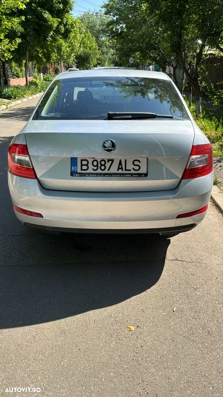 Skoda Octavia 1.6 TDI DSG Style - 19