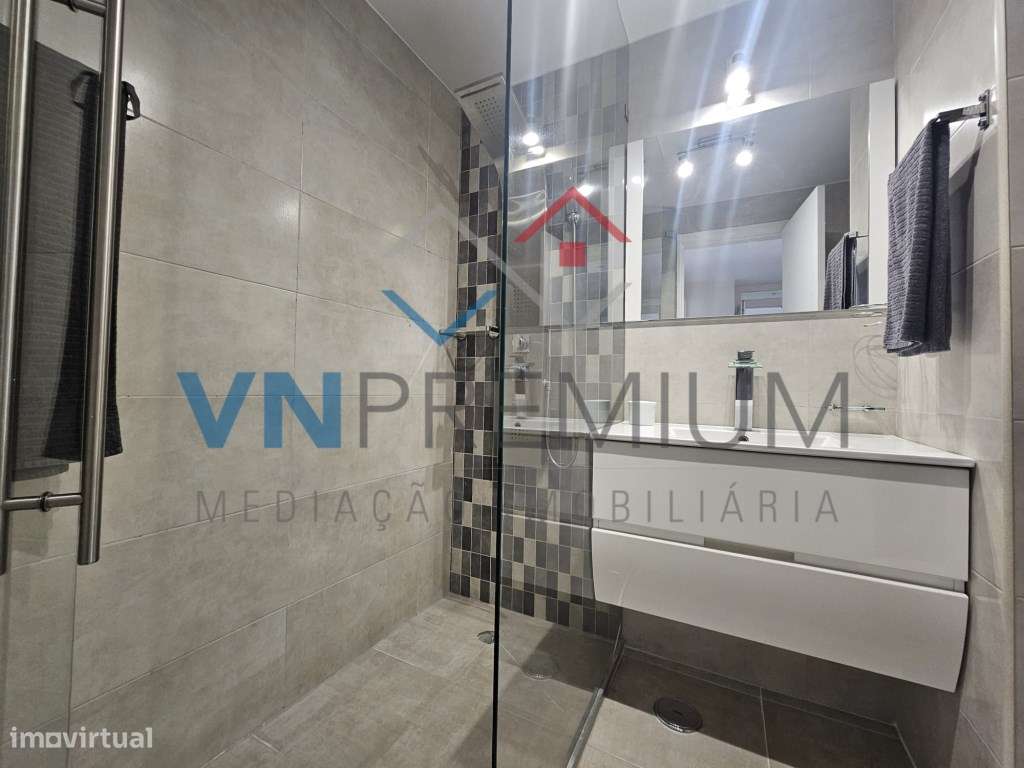 Excelente apartamento T4 em frente ao Casino do Estoril-16