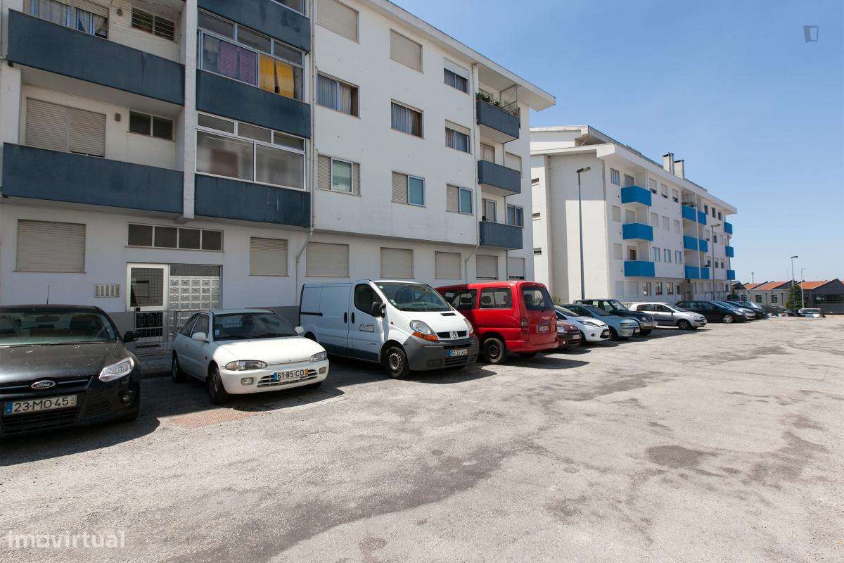 Quarto - localizado em Paranhos Porto - Grande imagem: 4/8