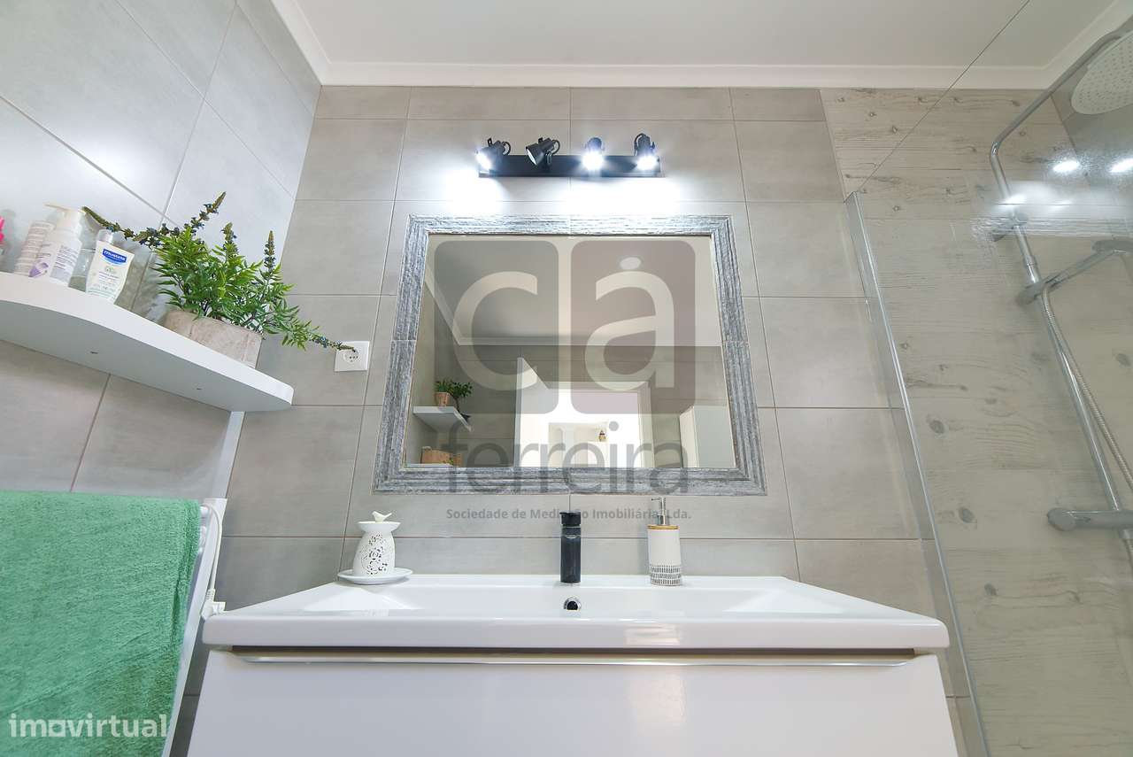 Moradia T3 Totalmente Remodelada em Almeirim-32