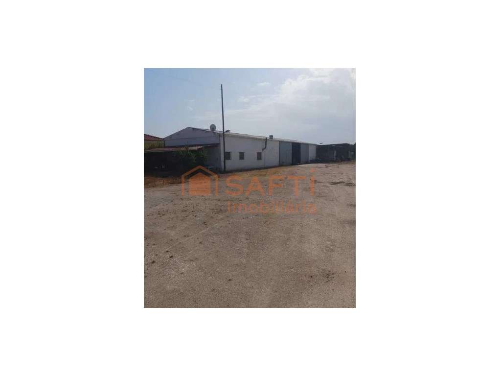 Lote Misto com moradia T2 para remodelação e com viabilidade de Con... - Grande imagem: 4/12