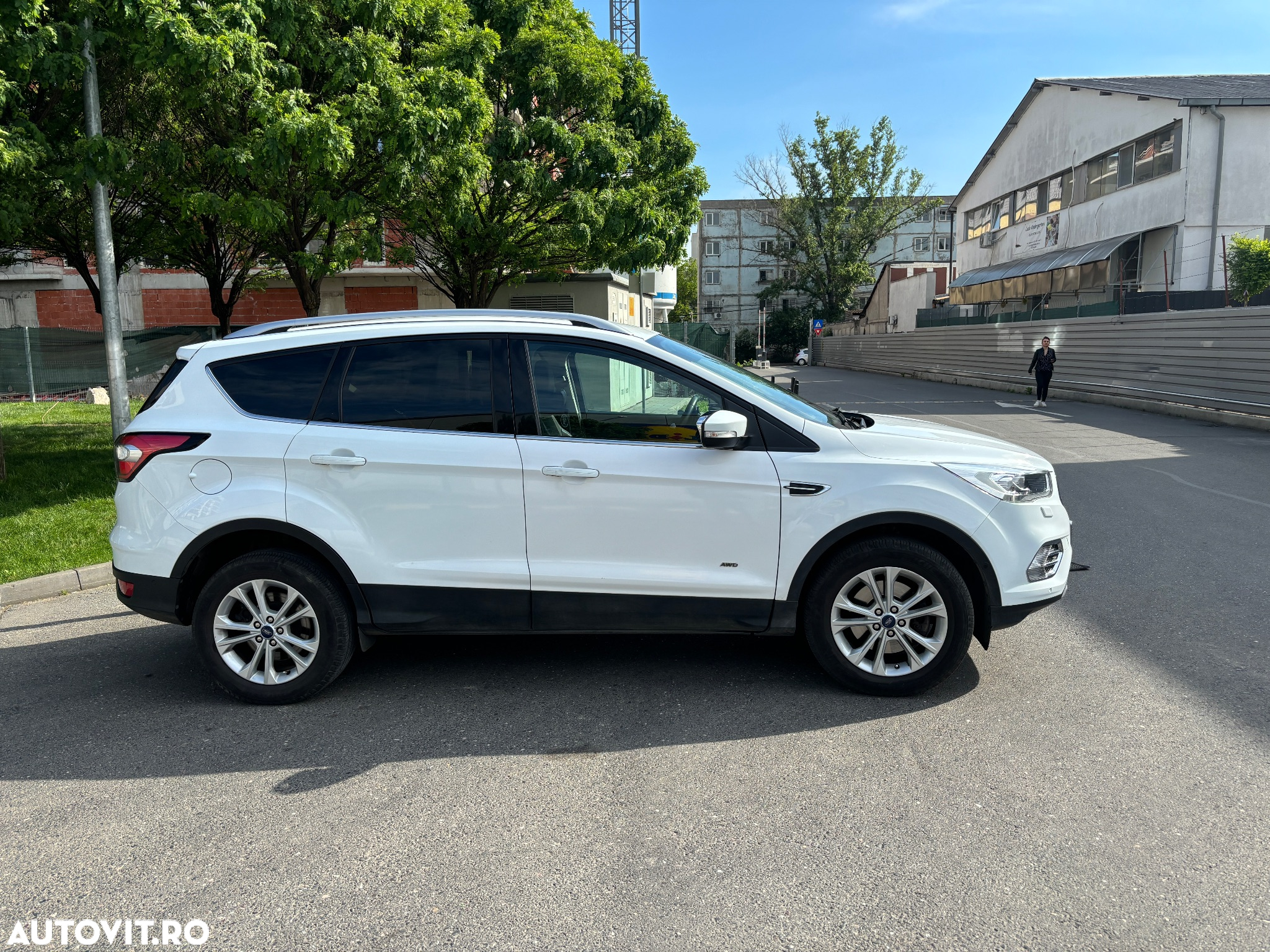 Ford Kuga 1.5 EcoBoost 4x4 Aut. Titanium - 3